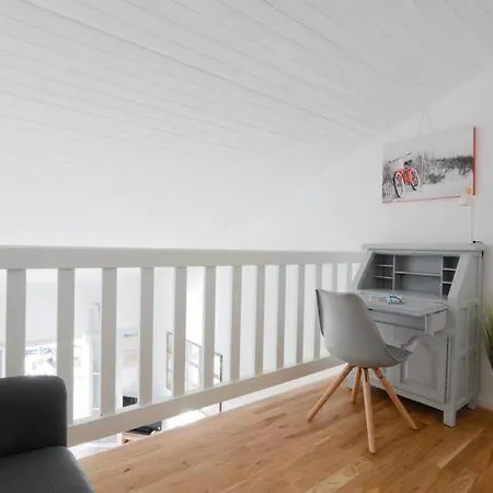 Sur L'ilot De St Martin Au Centre Du Port Vue Exceptionnelle ! Apartment Saint-Martin-de-Re