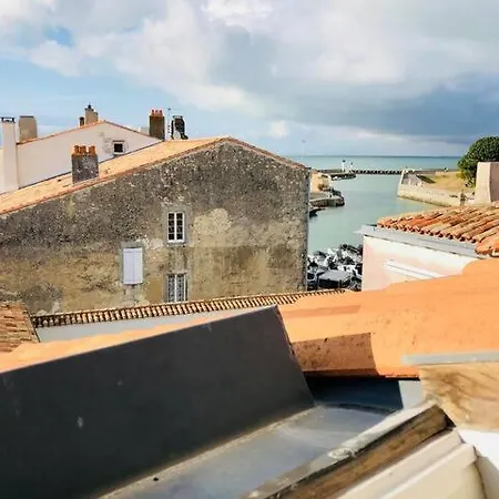 Sur L'ilot De St Martin Au Centre Du Port Vue Exceptionnelle ! Saint-Martin-de-Ré