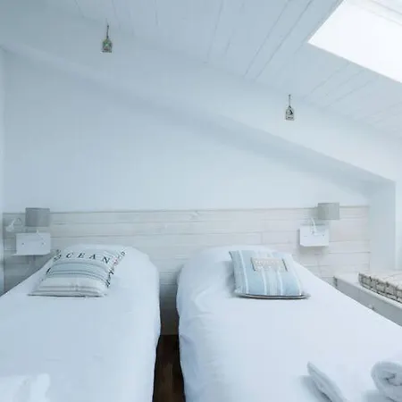 Sur L'ilot De St Martin Au Centre Du Port Vue Exceptionnelle ! Saint-Martin-de-Re